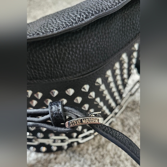 NWOT Steve Madden Black Studded Bucket Purse - Picture 6 of 8